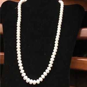 Host Pick - NWOT White faux Pearl Necklace